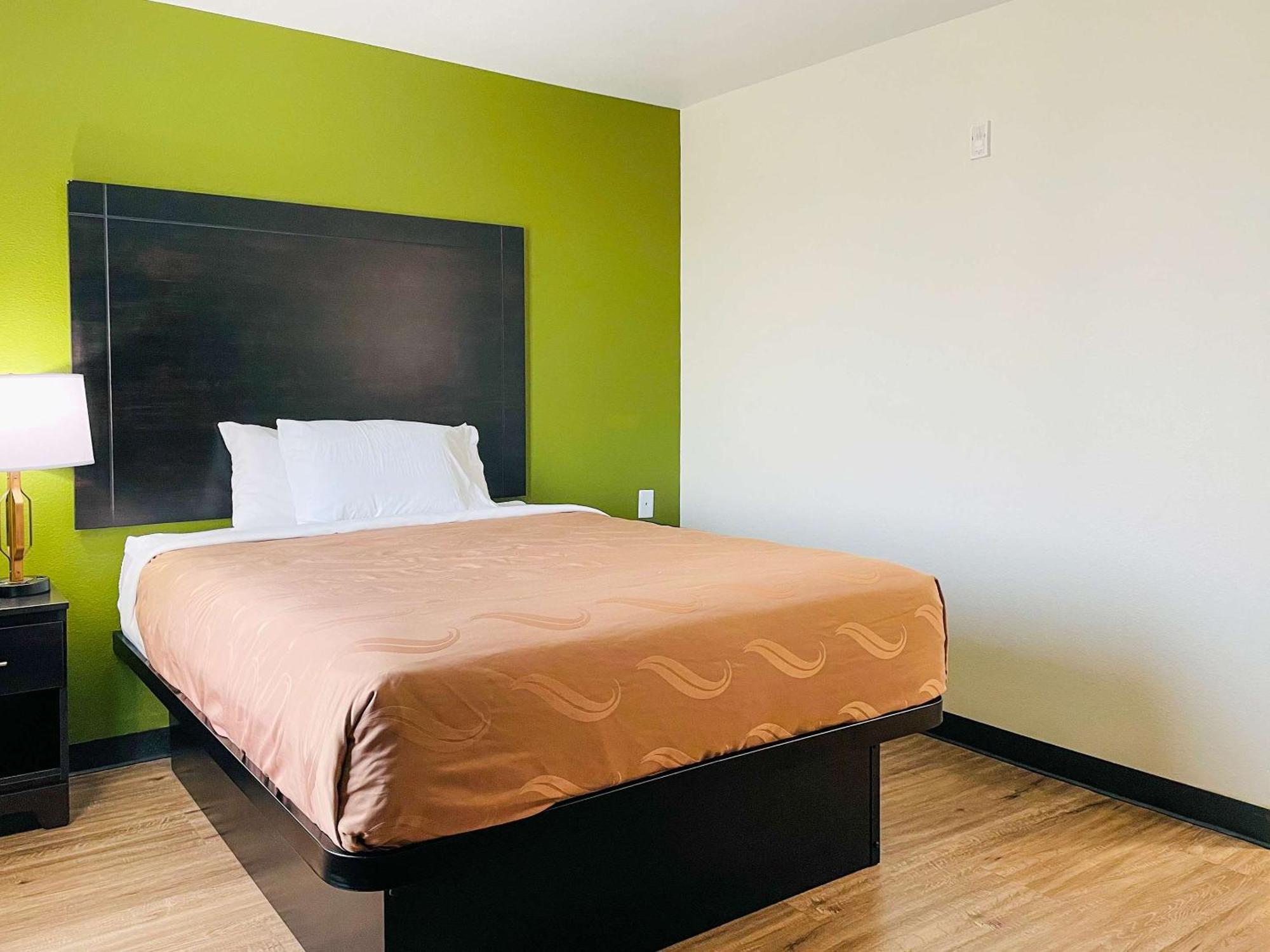 Quality Inn & Suites Lake Charles South Экстерьер фото